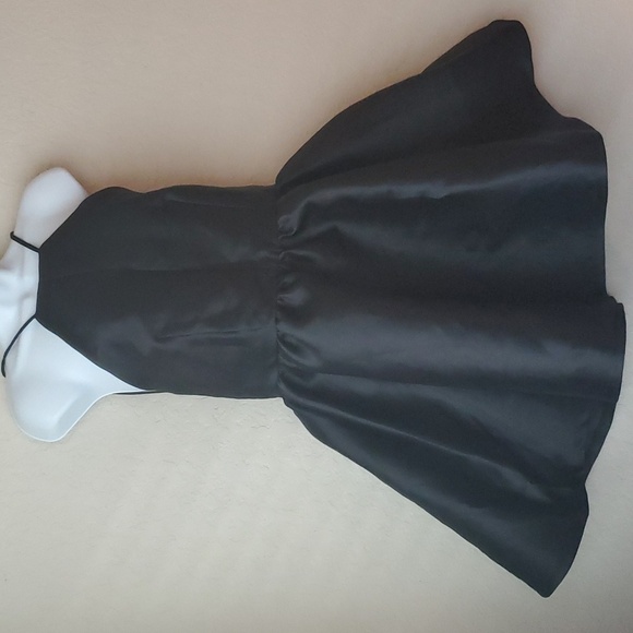 4/$30 **NWT Fashion Nova buttercup satin dress size L (slight imperfecti… - Picture 3 of 13